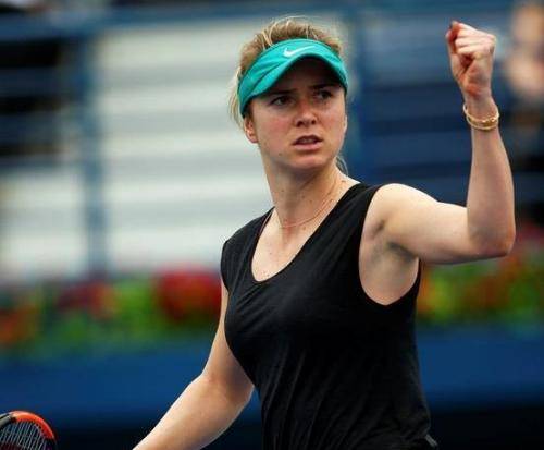 26岁网球女神身材傲人,不输卡戴珊,大8岁黑人男友很强壮_维托丽娜