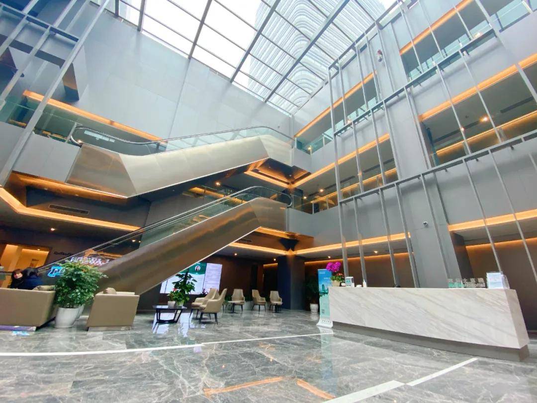 今天,我就要揭开重庆第二座"来福士"的真面目!