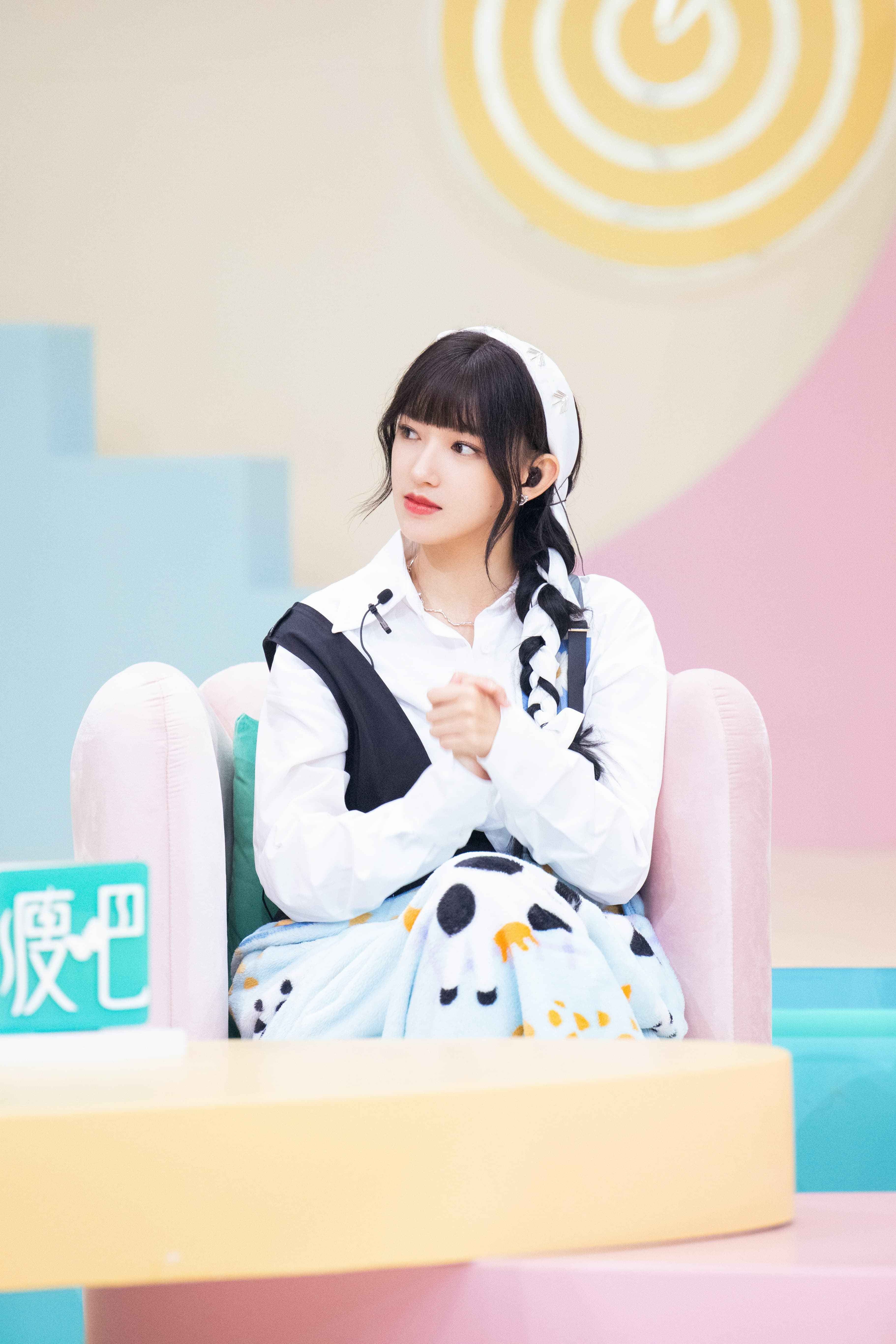 《好身材2》程潇与闺蜜享受海鲜大餐 杨迪为爸妈补办婚礼_手机搜狐网