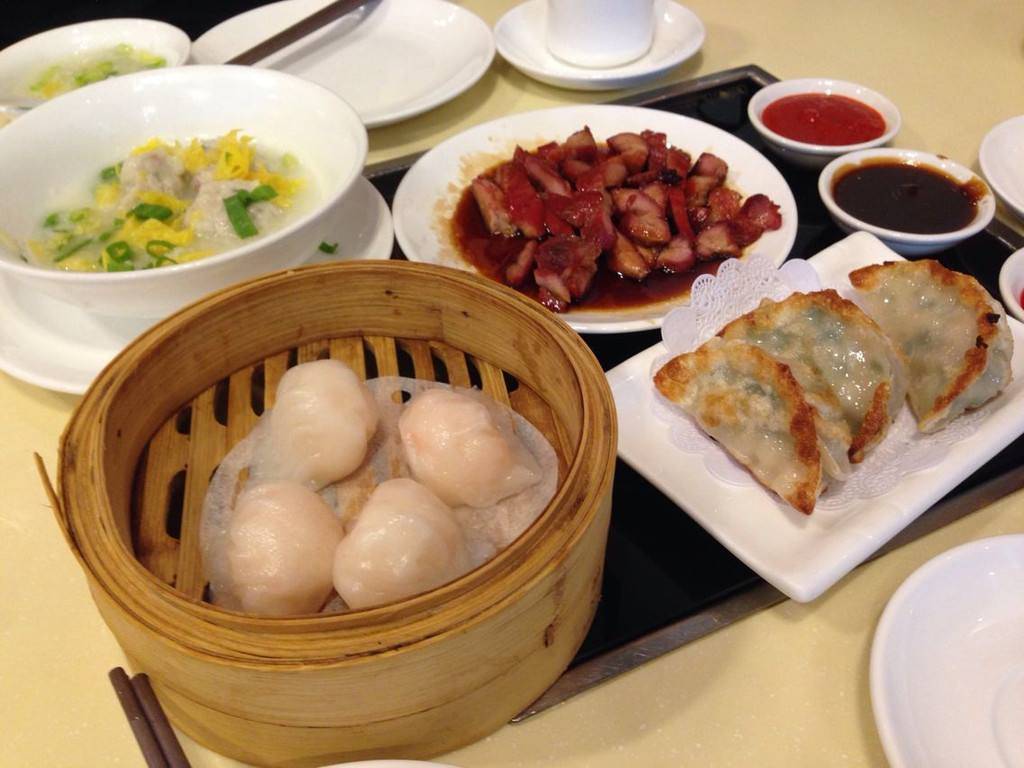 中式快餐发展迅速,各类包子,馒头等连锁品牌不断崛起.