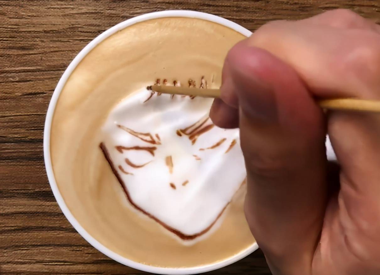 原创咖啡也能画画大神用五杯咖啡完美还原咒术回战五条最棒