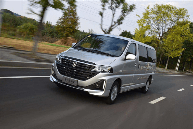 49万元起售华晨雷诺金杯海狮王耀世上市