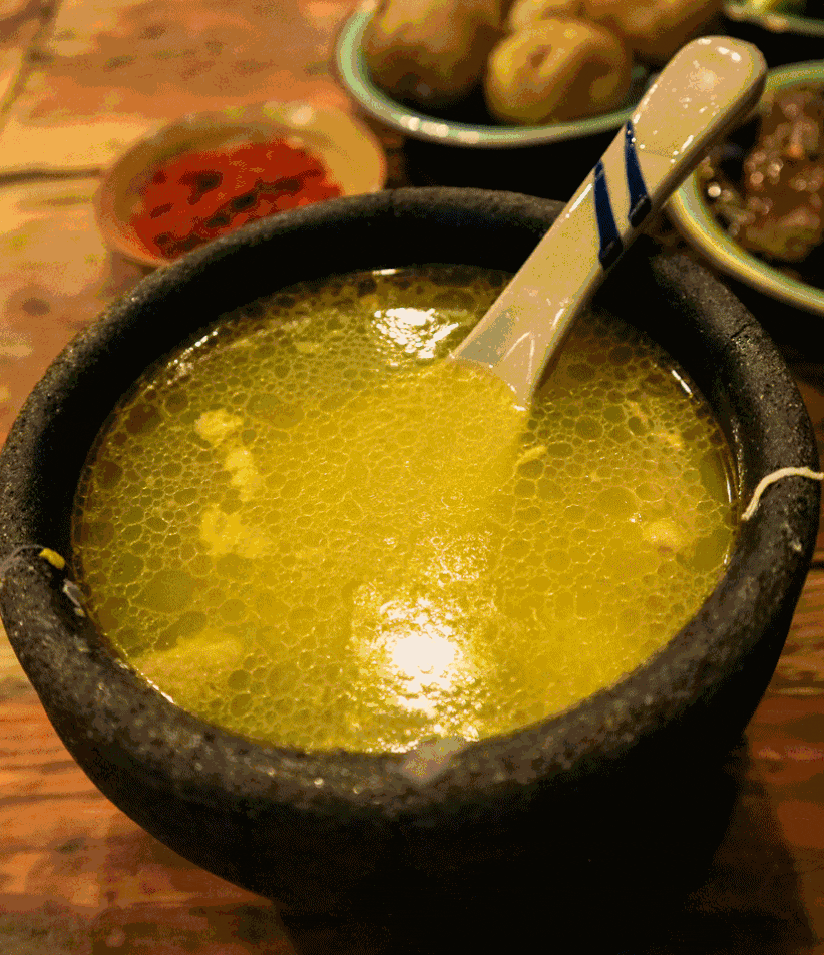 放了各种秘制香料,你为什么还是熬不出鲜香浓郁的鸡汤?