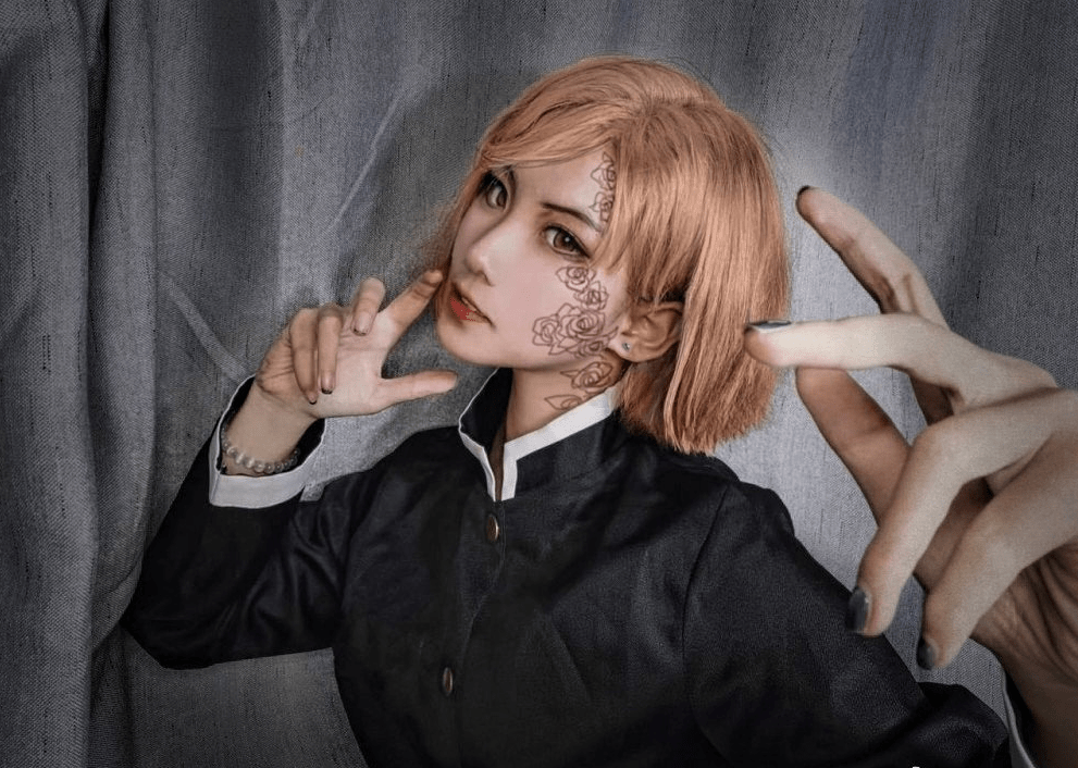 cos:咒术回战真人版,五条悟神还原,女版虎杖气质不输原版