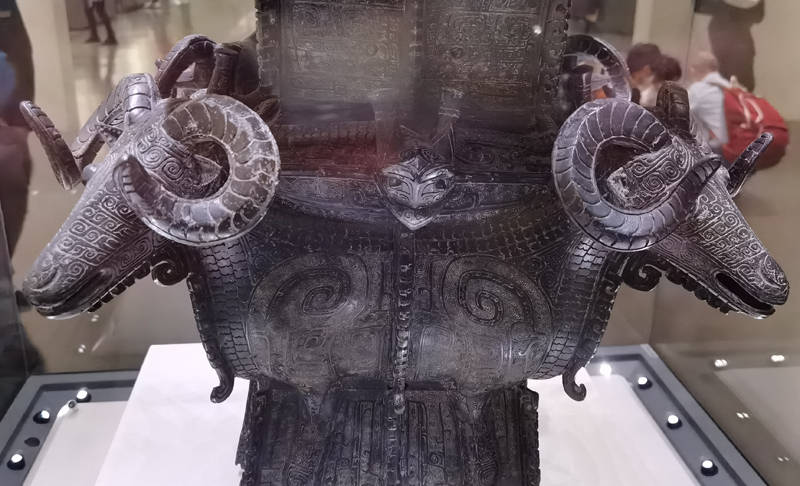 收藏于中国国家博物馆的四羊方尊