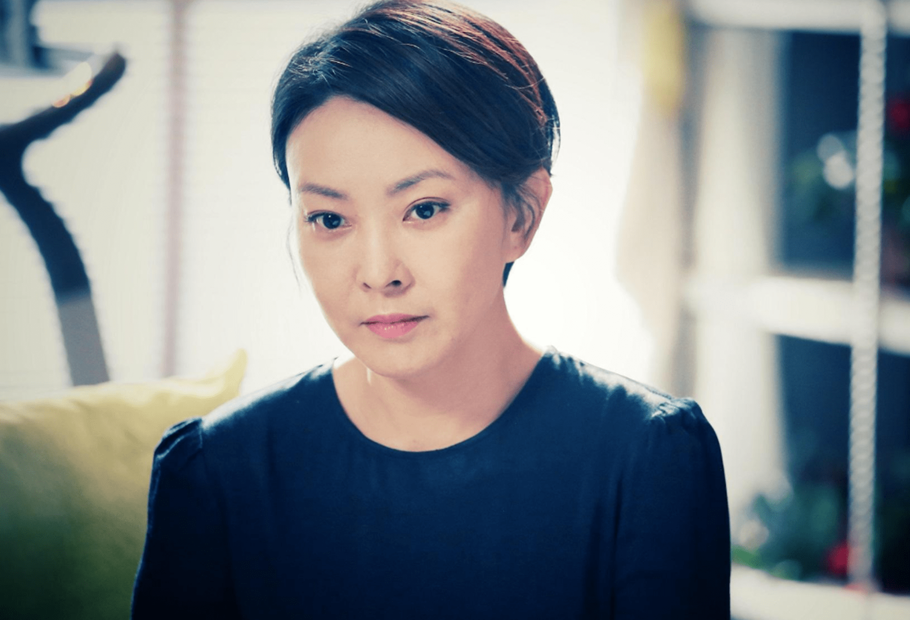 她是张嘉译的前妻,离婚后爱上孙红雷,今44岁美得像20岁少女