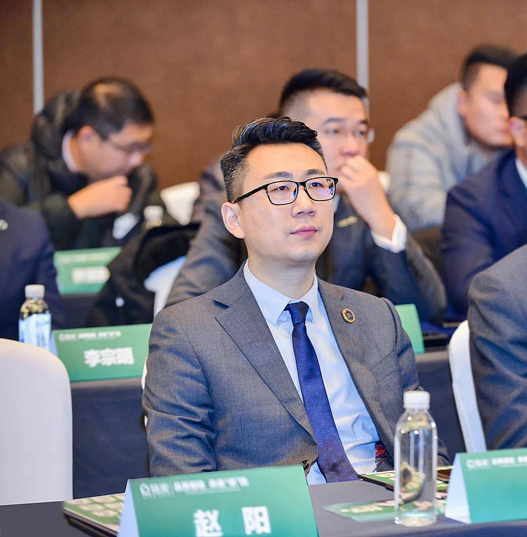 "十八大安心服务承诺"正式升级,为百姓安家置业保驾护航_肖亚军