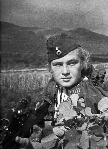 战争从来不拒绝女性,传奇的女狙击手柳德米拉