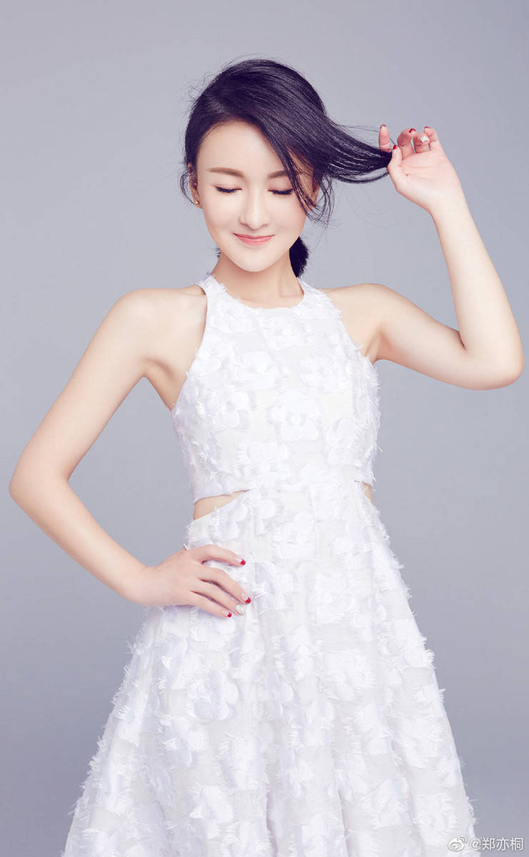 郑亦桐发声明辟谣否认退出娱乐圈怒斥不良自媒体