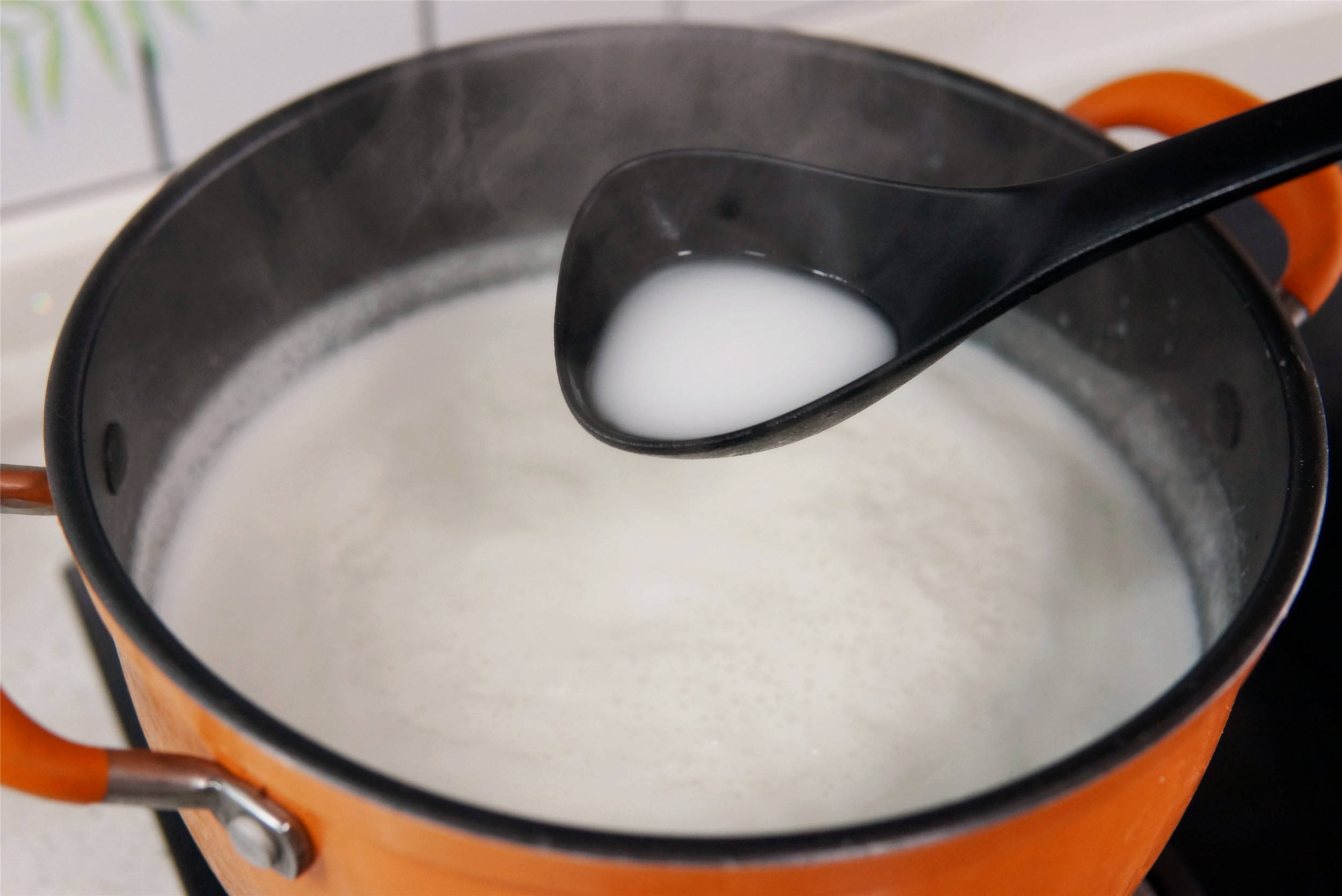 冬天喝牛奶喝豆浆不如喝它营养又滋润女人天冷多喝