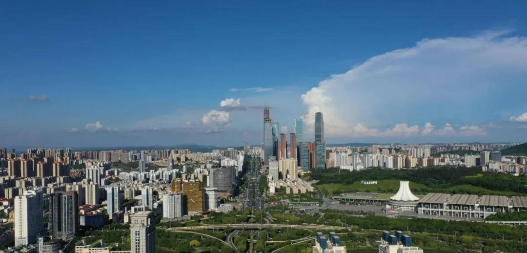 南宁第三高楼君临东盟商务区!"市长大厦"王者归来!