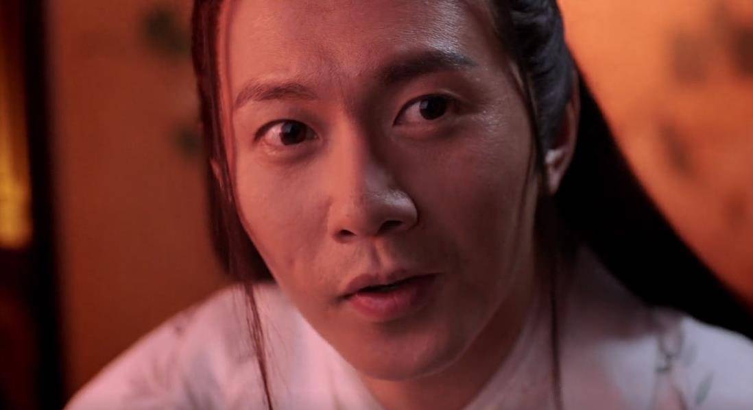 真正的幕后黑手是另一位王爷,这位王爷想借用定王妃复活的传说让皇帝