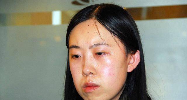 当年为了追星导致家破人亡的女孩这么多年过去了她后悔了吗