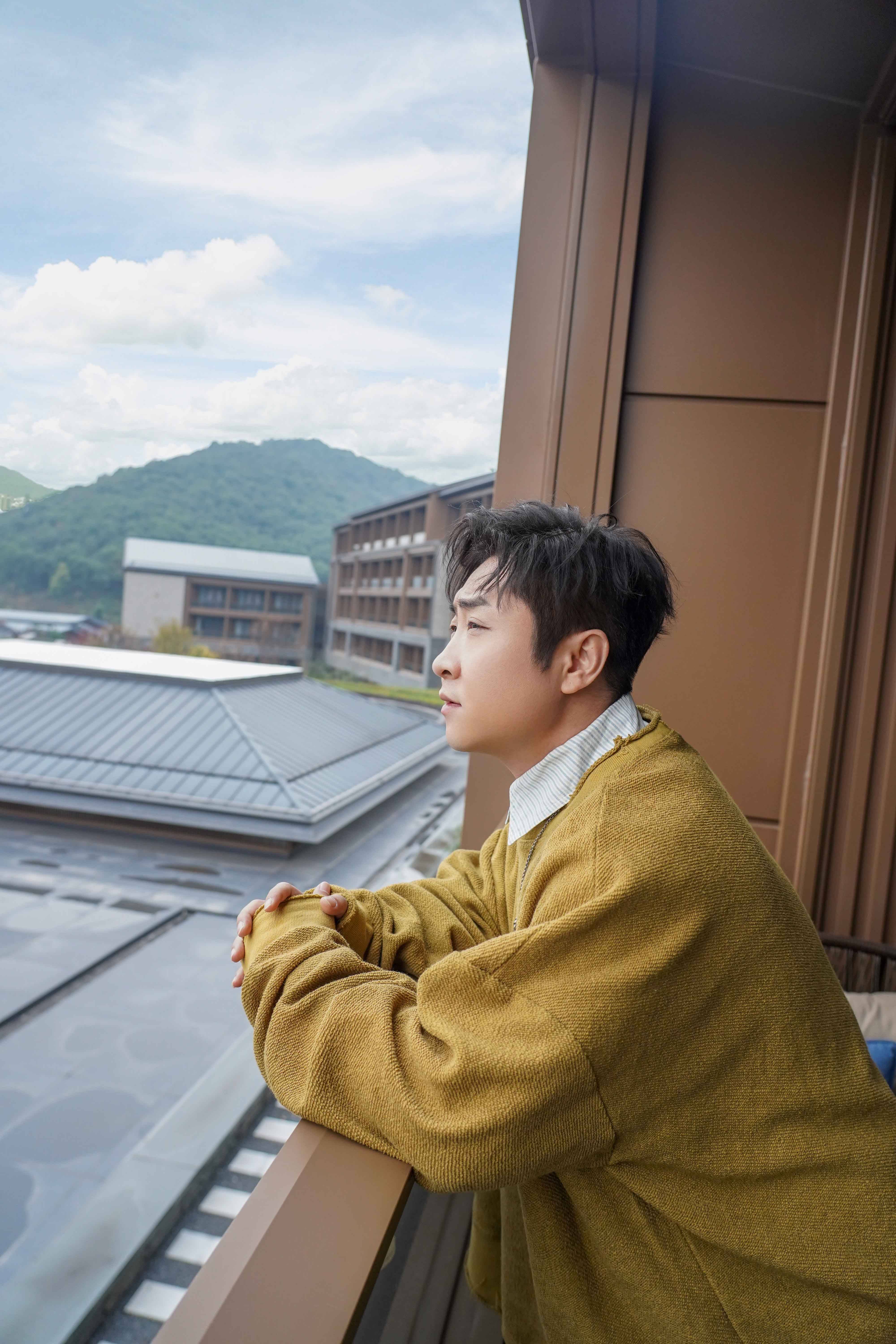 《沐浴之王》"洗掉烦恼"发布会 乔杉展独门搓澡秘诀