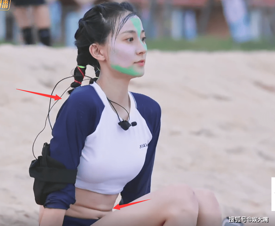 原创男生不要抱怨女友的游泳圈了张豆豆这样的魔鬼身材都无法避免