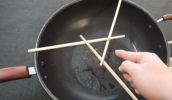 在锅上放三根筷子好多人不知道有啥用但用过的人都夸好