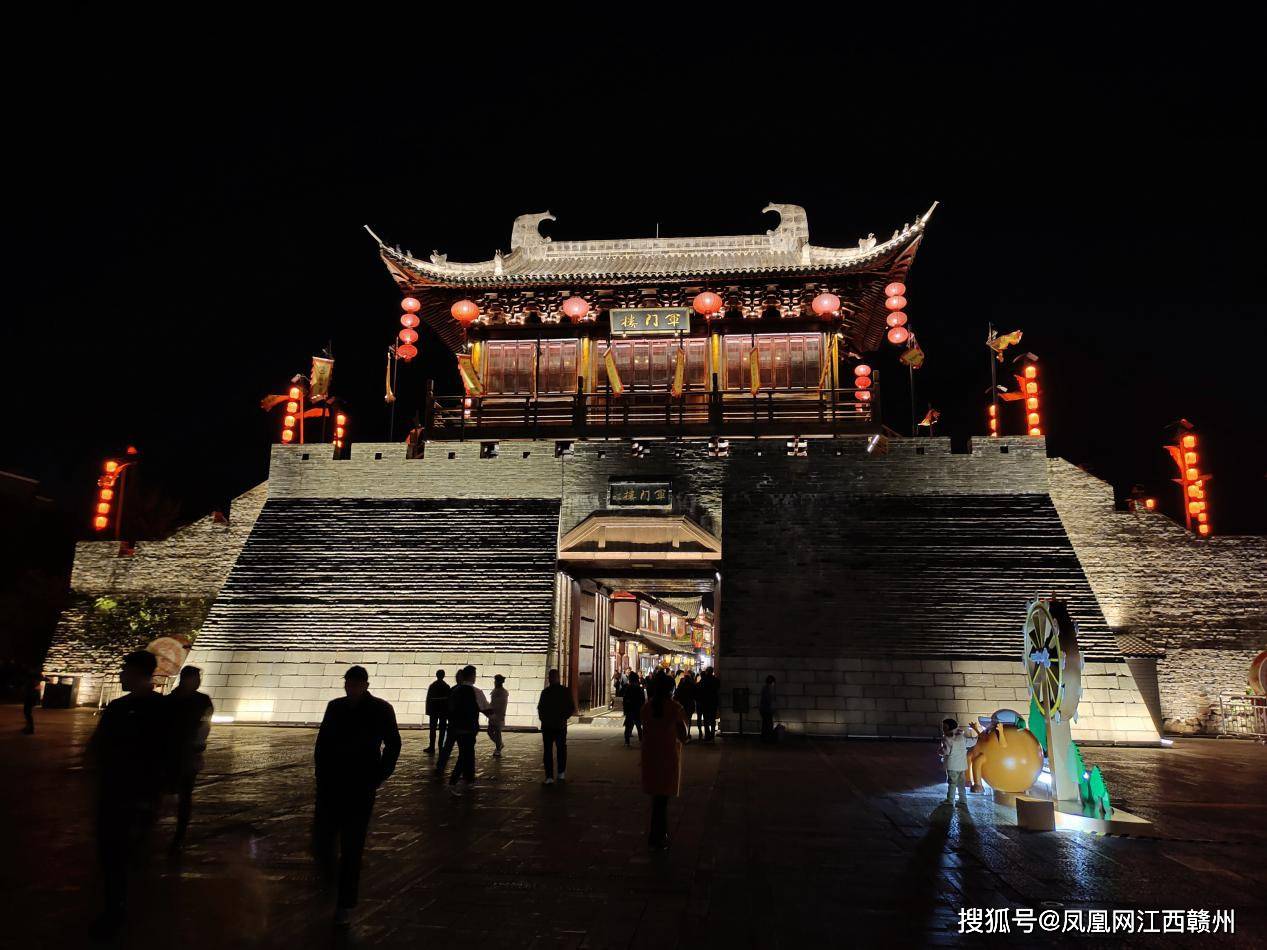郁孤台历史文化街区点燃游客目光之火未来路在何方