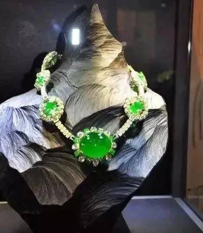 翡翠界"四大天王",贵到怀疑人生!真的值吗?