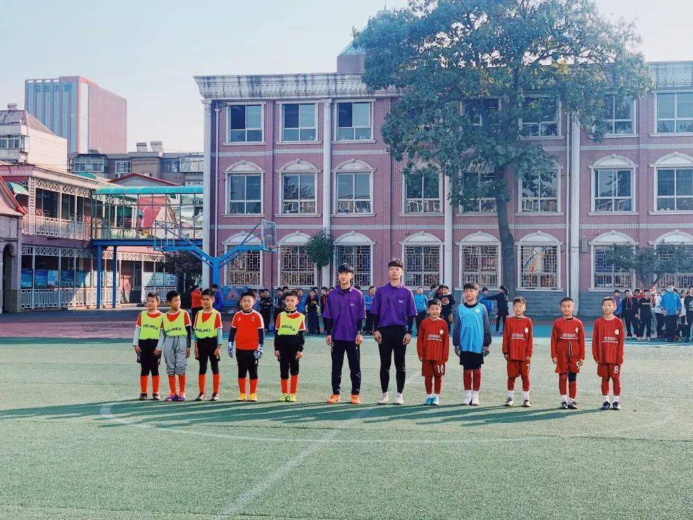 足球见证成长热烈祝贺石家庄市裕东小学足球队再次取得佳绩