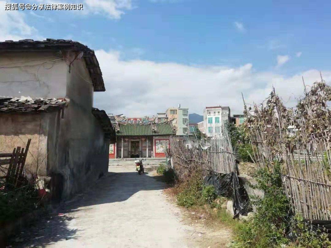 纪念八一诏安乌山游击队乘霞葛赶圩之际虎口拔牙大灭敌人