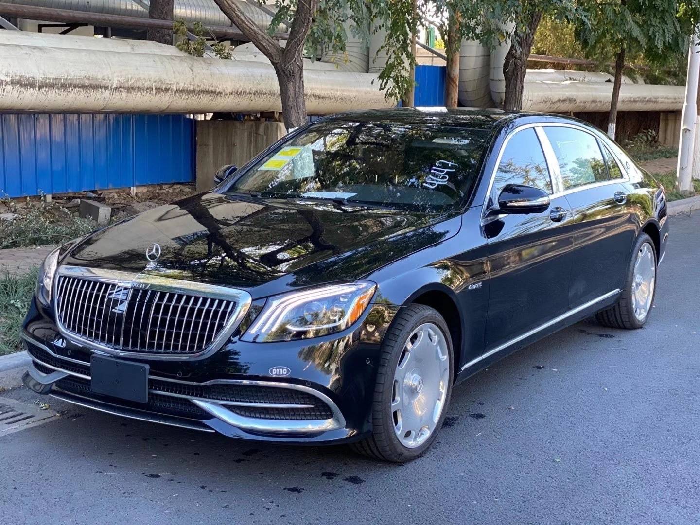 进口奔驰迈巴赫s560配置价格商务轿裸惠