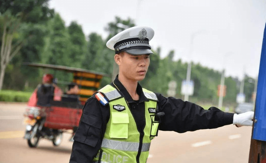 辅警和协警有啥区别?怪不得辅警更抢手,原因很现实,差距真不小