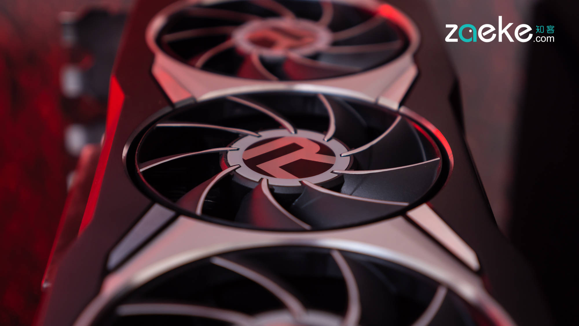 可到rx6000系列身上,事情就不太一样了——amd宣称rx6000系列显卡真正