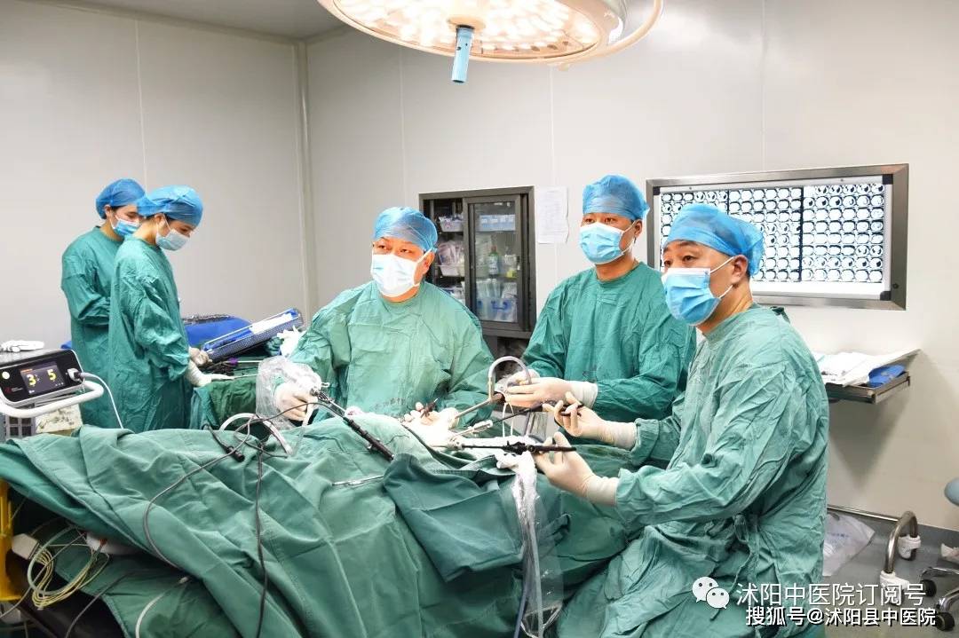 我院南關院區成功為一名90歲老人行腹腔鏡下直腸癌根治手術