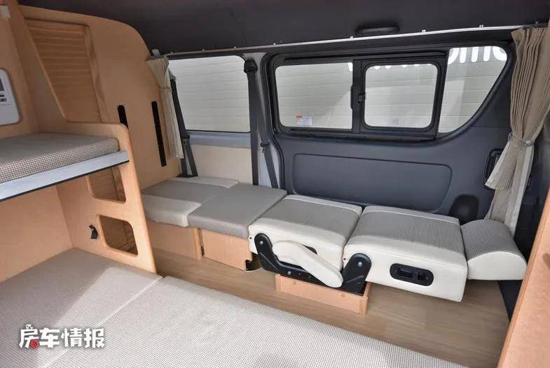 新款丰田海狮房车,配2.8l动力带四驱,前后2居室30万出头