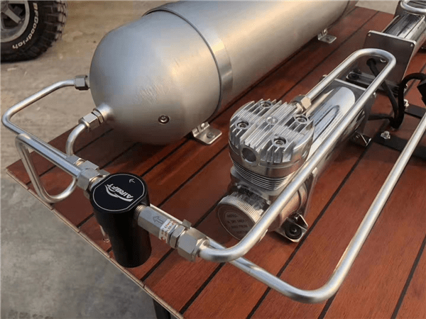 李洋为您展示airbft气动避震造型设计