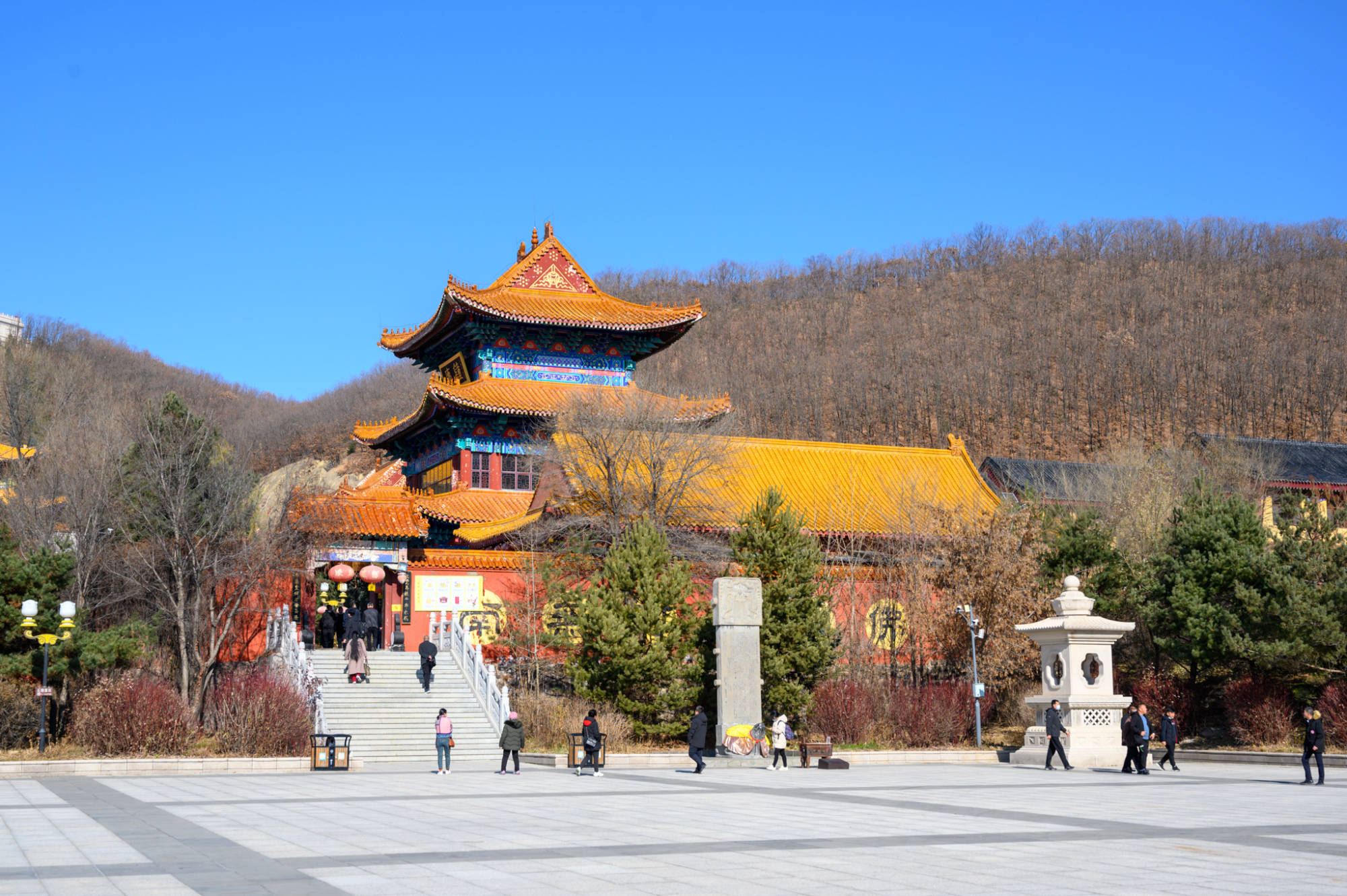 东北第一露天大佛耗资4亿历时3年建成藏在吉林敦化大山上