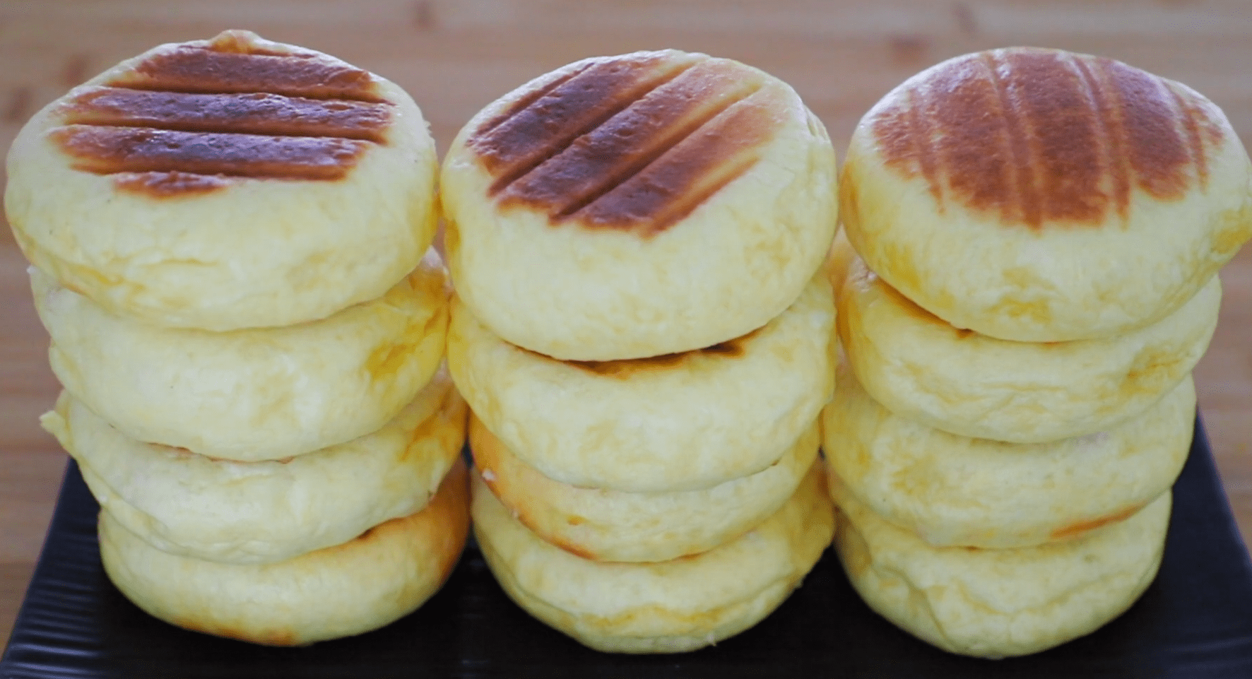 易仔生活:正宗奶香发面饼,在家就能做出来_做法