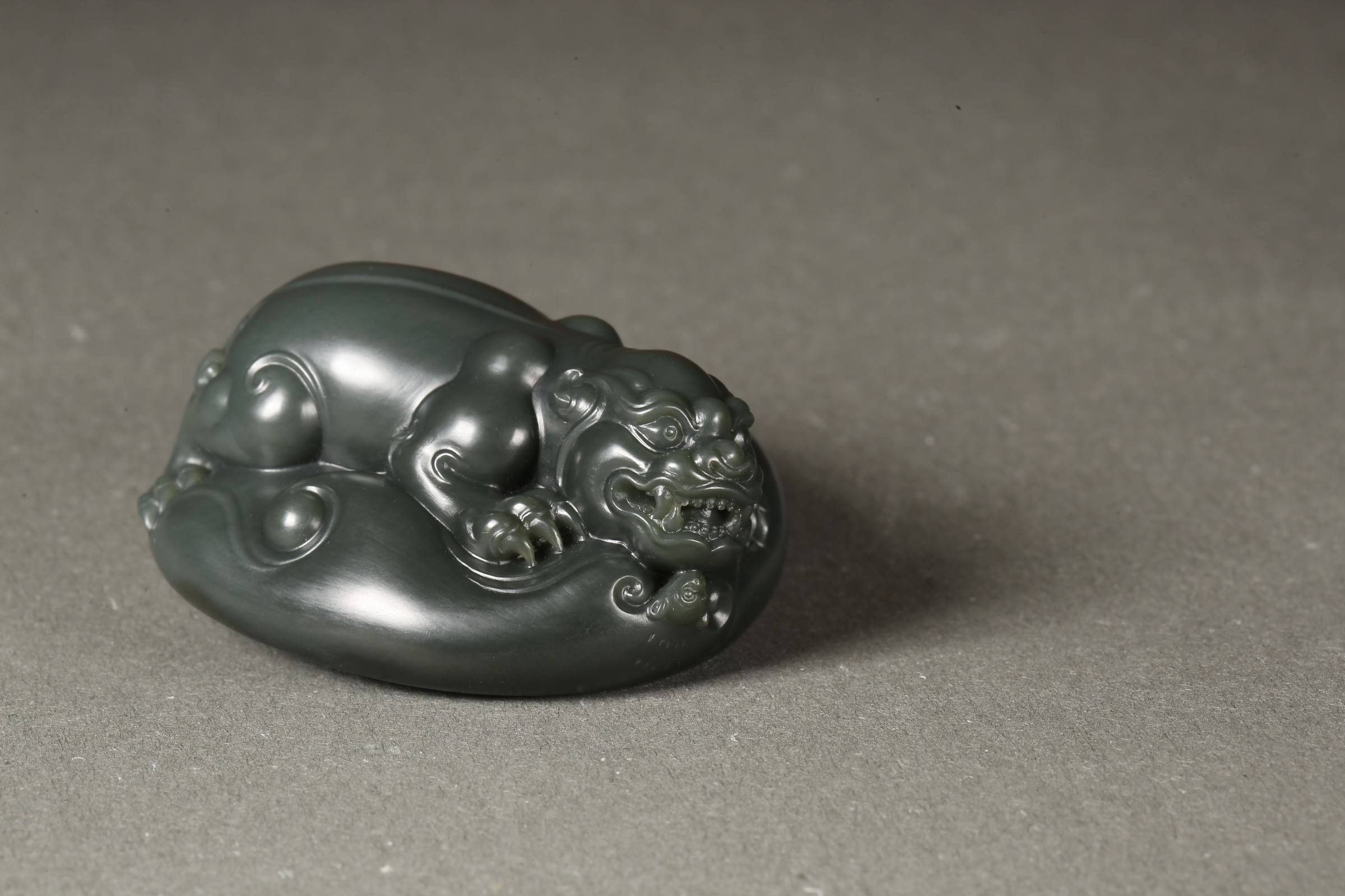 【藏玉臻品】镇水神兽,把件,新疆和田青玉籽料,邀您共赏