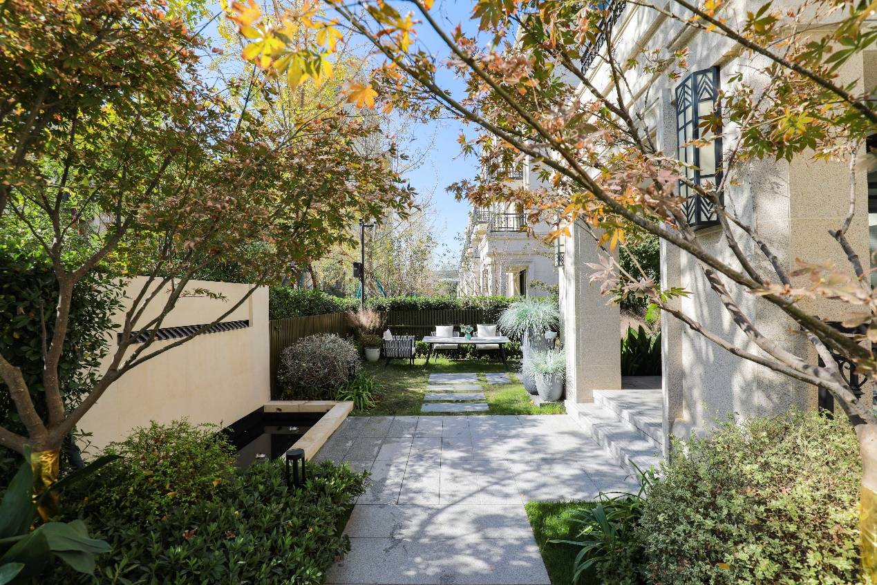 5号线旁稀缺法式叠墅印象花语墅将推约112162㎡品质社区带泳池会所