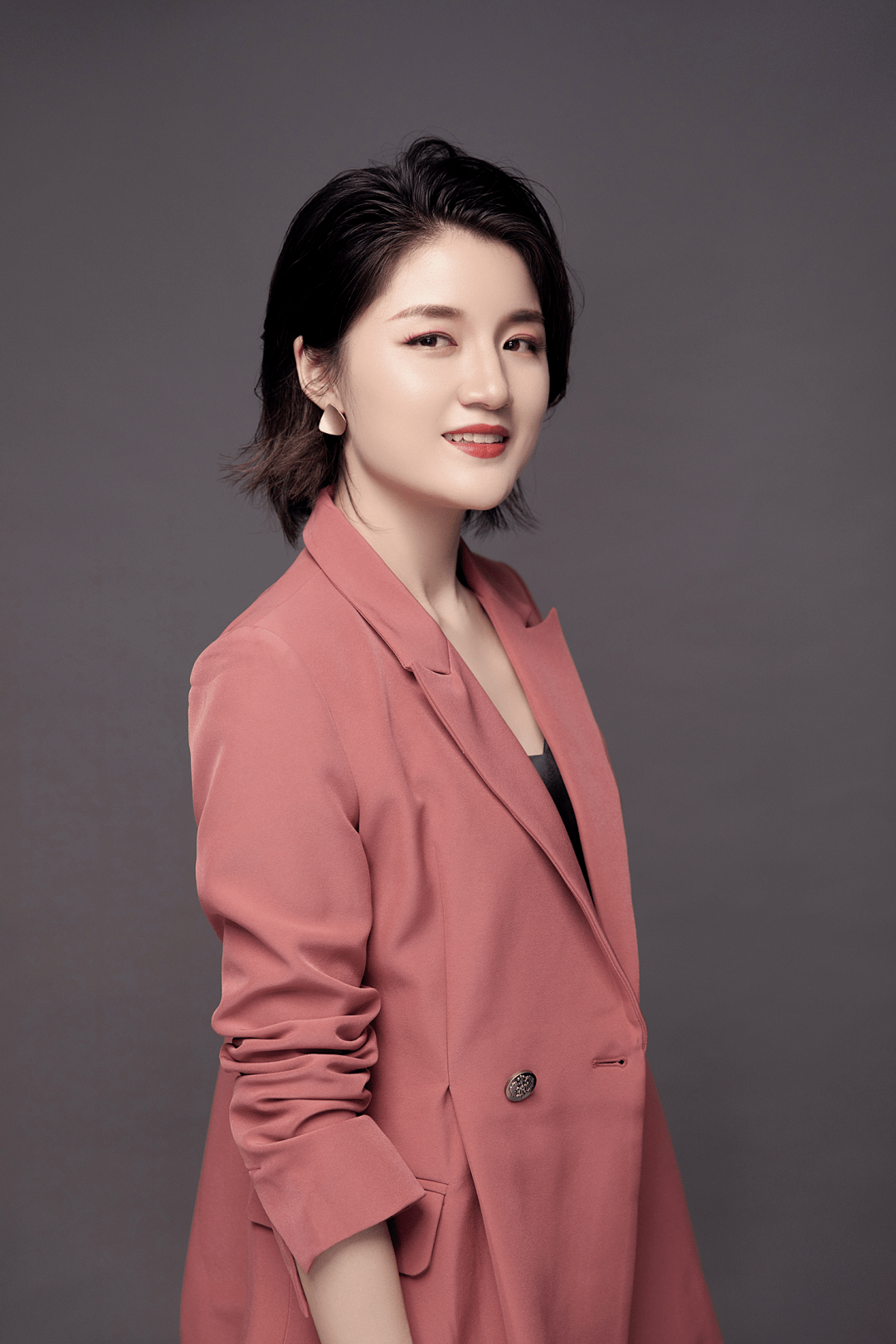 原创深圳装修设计89㎡南山现代城华庭高级而不浮夸的精致王依诺作品