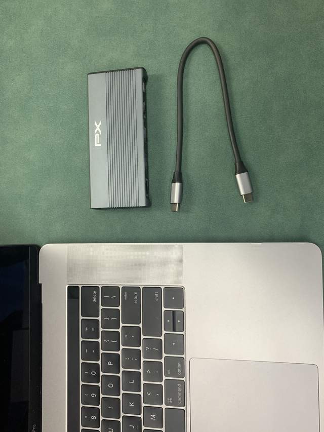 新款macbook扩展坞,可装两种固态硬盘,2g文件只需两秒