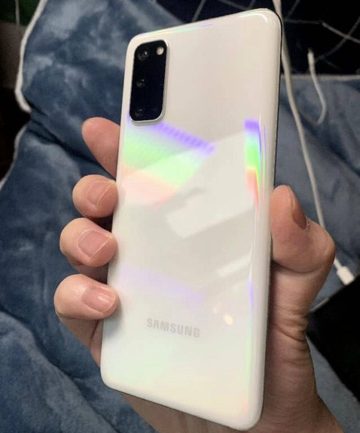 三星旗舰下跌1600元2k分辨率120hz比小米还便宜了