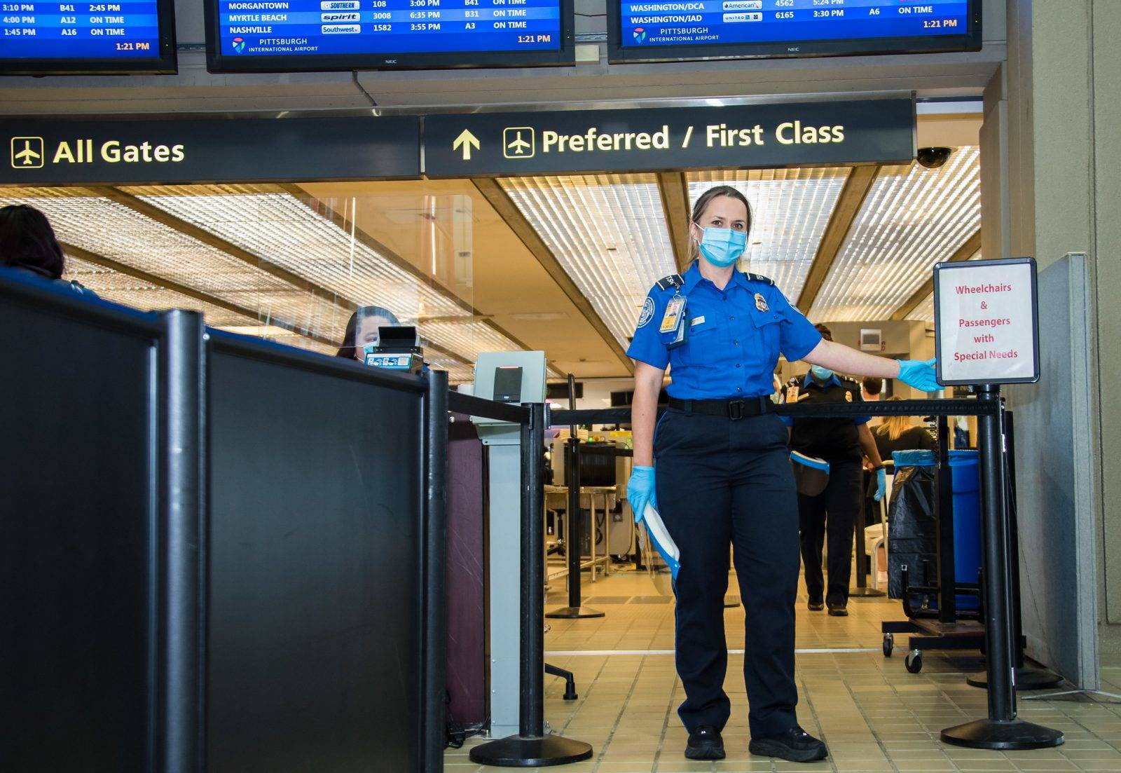 感恩节过后,美国机场安检人员的感染率增加了38%