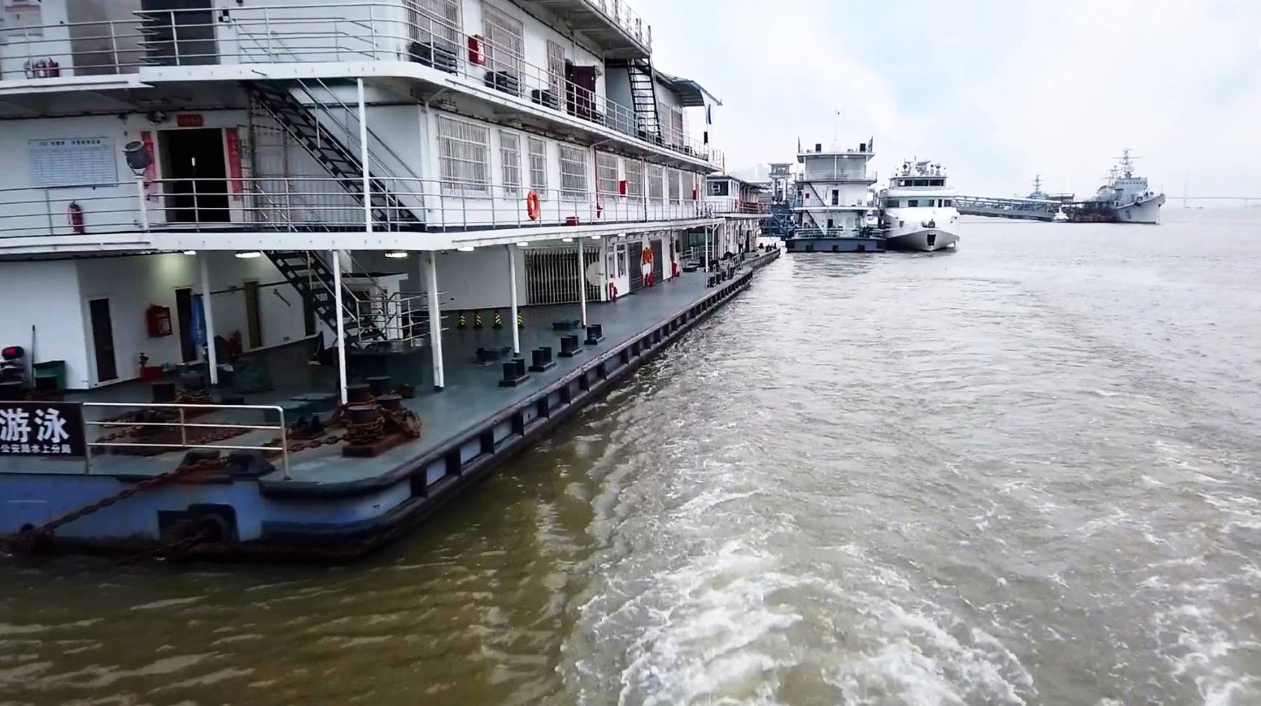 长江武汉段最古老交通工具:专用轮船运输,既能观光也能通勤_手机搜狐