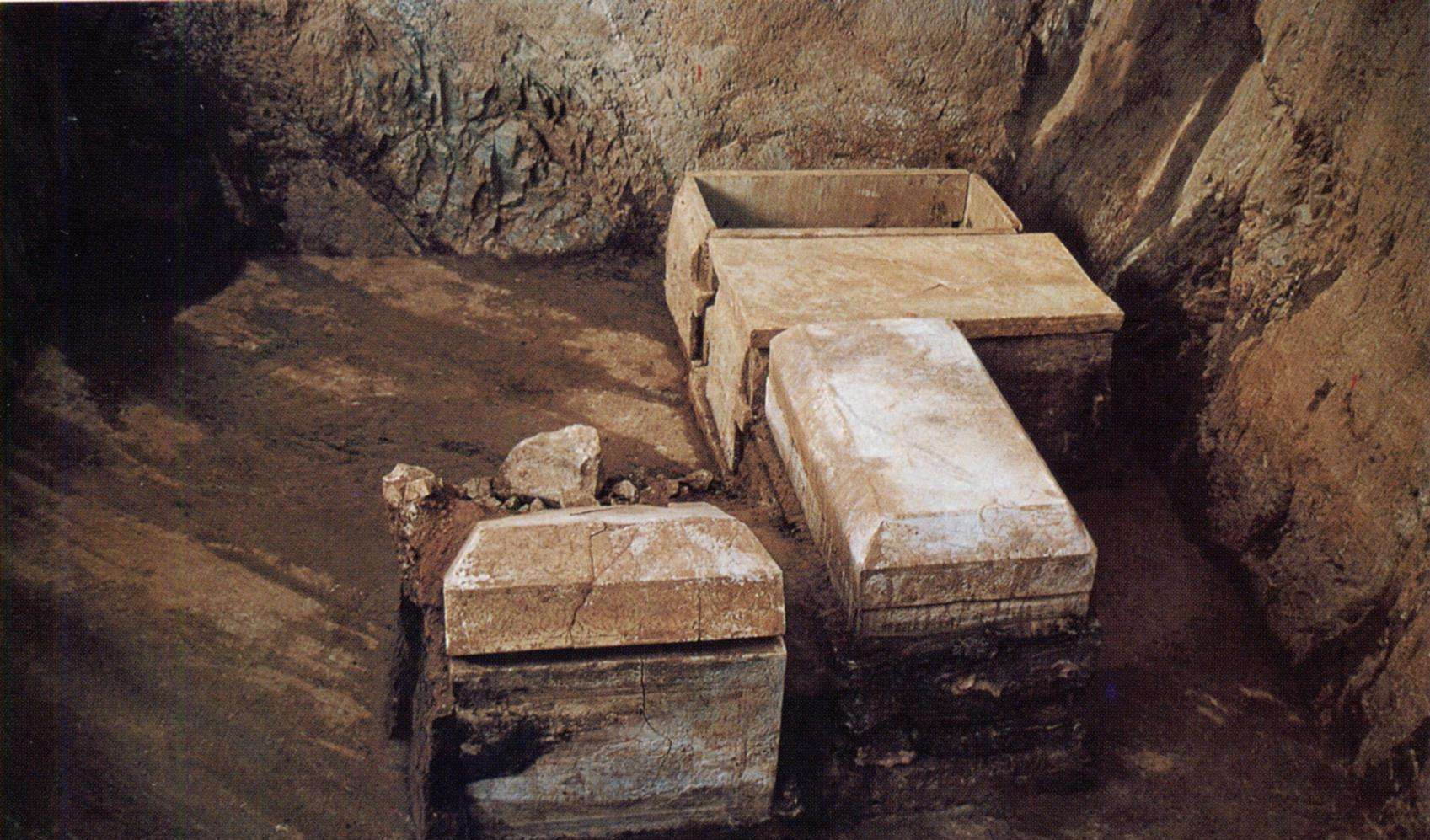 传说中的九层妖楼古墓被盗:盗贼开价1.8亿