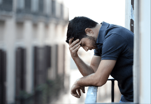 要活着,过自己想要的生活,人一生酸甜苦辣,悲观离合,不容易