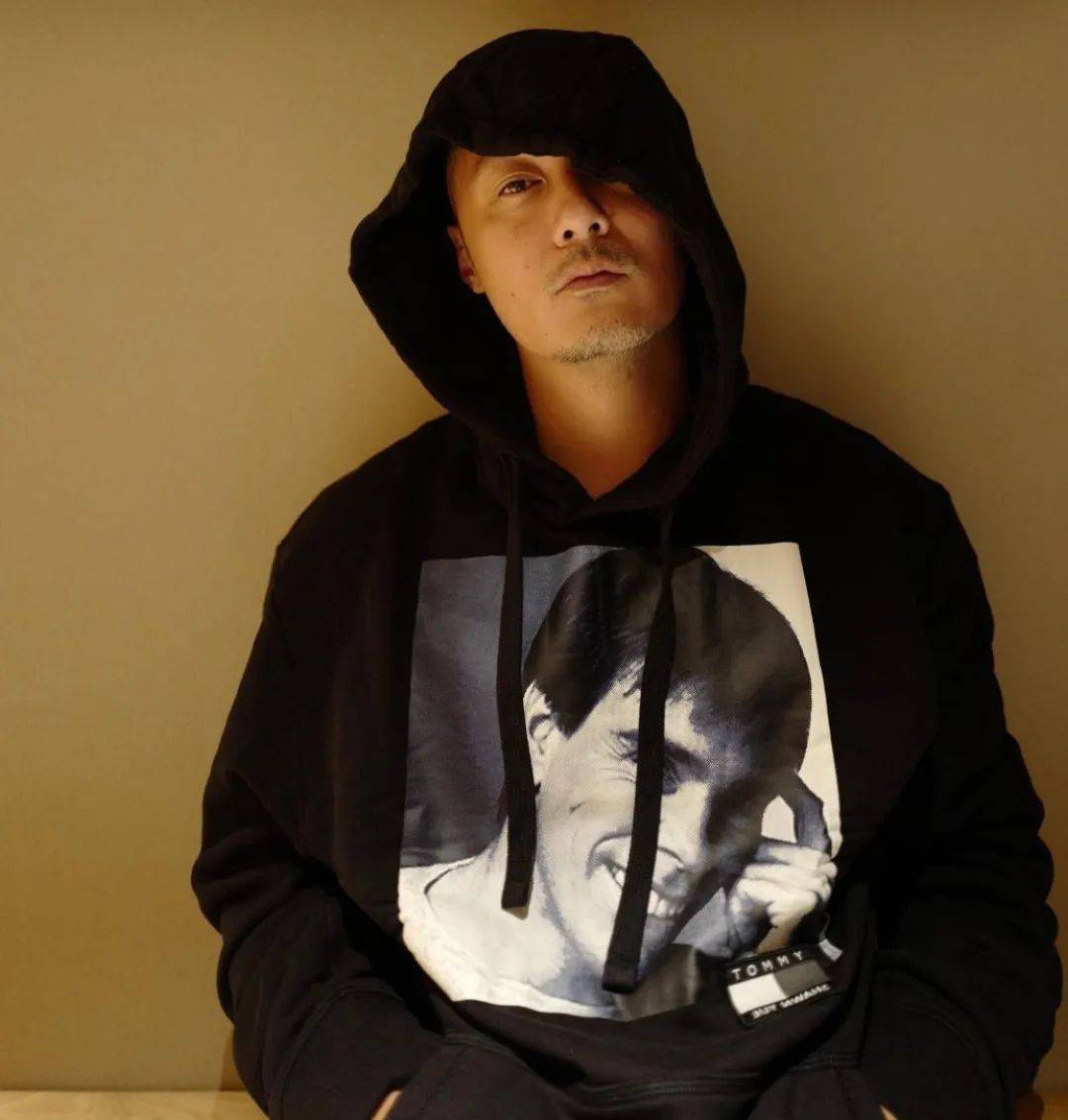 "消失"的余文乐二胎得女,开抖音玩梗.网友:想靠孩子复出?_手机搜狐网