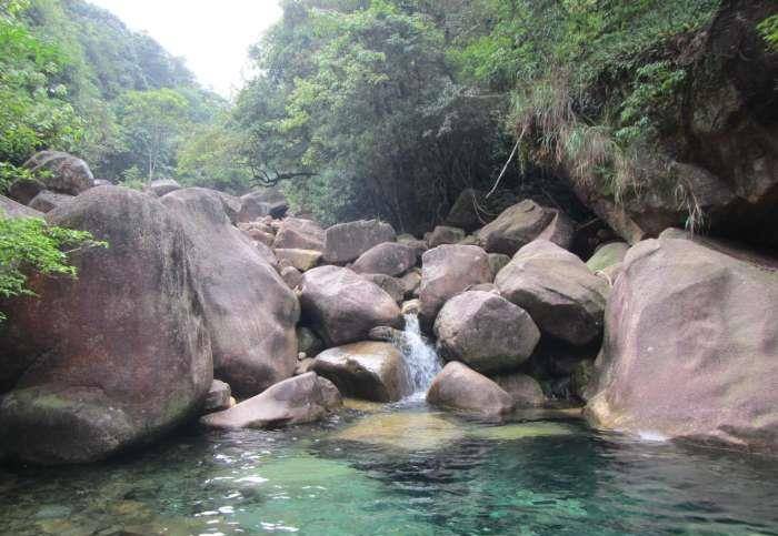 清遠也有觀音山, 為廣東八大名山之一, 是一座中華佛教名山!