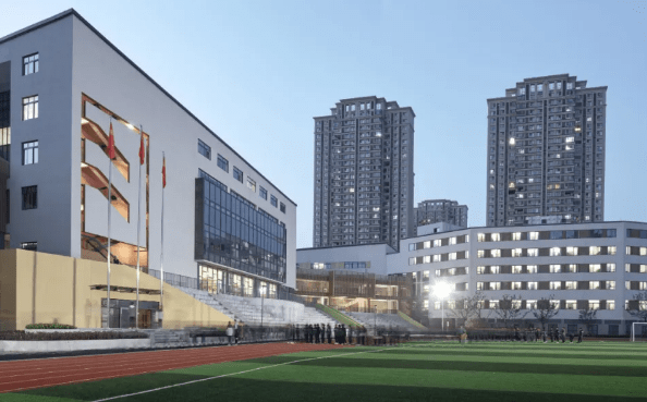 八,郑州市二七区绿地爱华学校