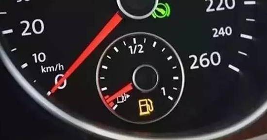 油表灯亮了汽车还能跑多远