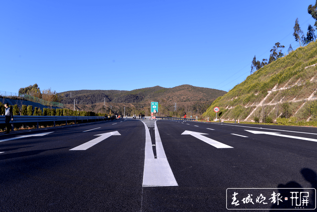 3d技术打印路面开创云南先河楚姚高速将于年内通车