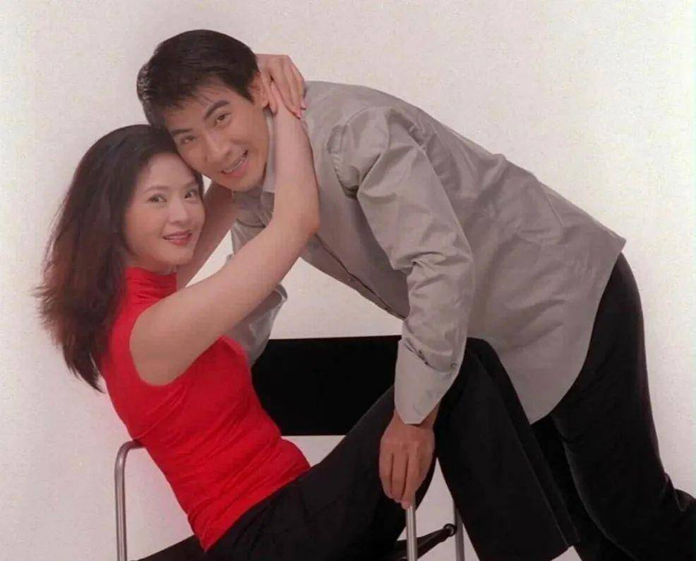 俞小凡女儿爸爸两度出轨妈妈为她隐忍她长相路人却成父母骄傲