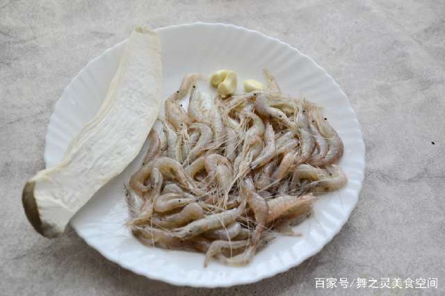 这菜最适合一家人吃,男人补肾壮阳,女人气色好,孩子增强免疫力_杏鲍菇