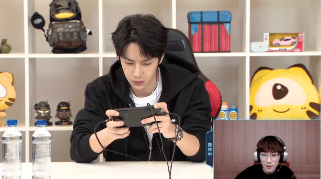 原创和平精英王一博直播首秀全网通缉自己id谁占了我的八倍镜