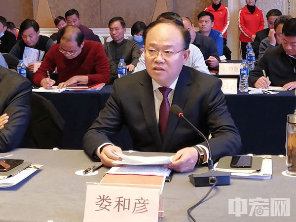 开封市政府副市长刘震在会上致辞